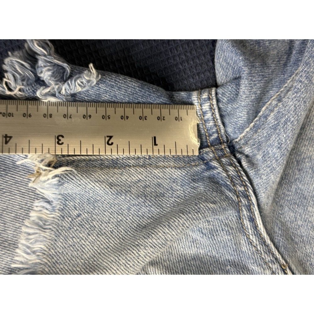 KanCan High Rise Distressed Denim Mom Shorts Women's Size 7/27 Light Wash NWT - Picture 12 of 12
